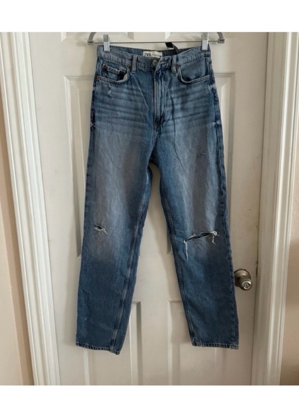Zara Distressed high waisted boyfriend Blue denim Jeans